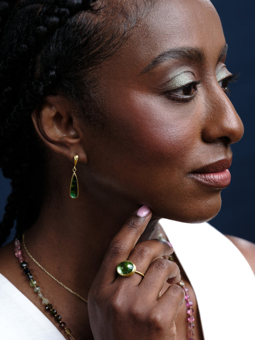 Green Tourmaline Oval Cabochon Ring in 18K Green Gold