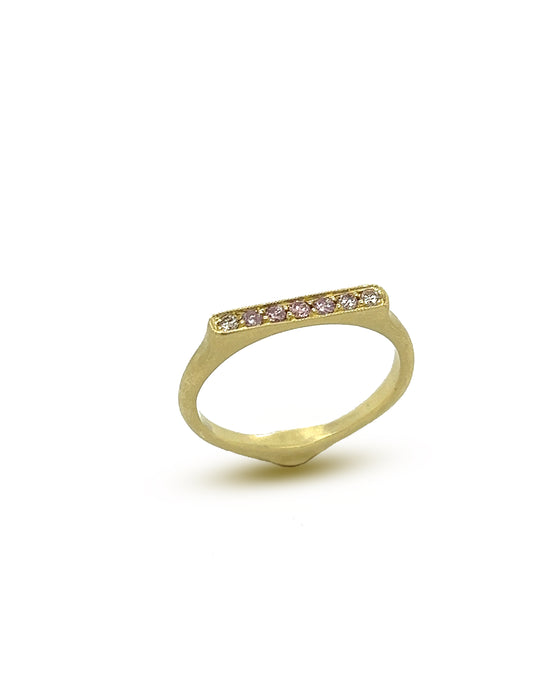 Corazon Stacking Ring with Pink Diamonds in 14K Green Gold