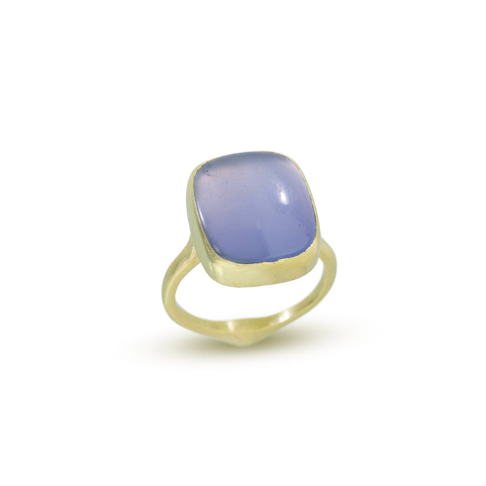 Corazon Cabochon Ring with Chalcedony in 14K Green Gold