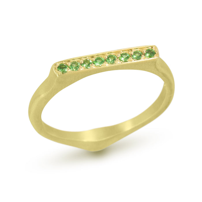 Corazon Stacking Ring with Tsavorite Garnets in 18K Green Gold