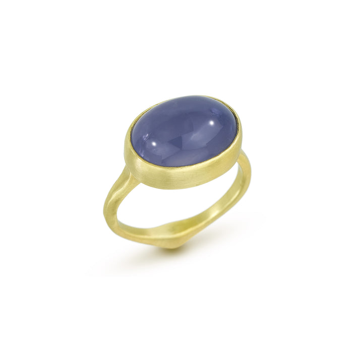 Corazon Cabochon Ring with Blue Chalcedony in 14K Green Gold
